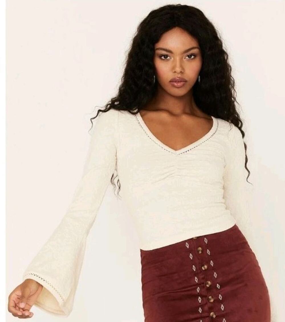 Shyanne Women's Cream Deep V-Neck Bell Sleeve Westerns Crop Top Size M